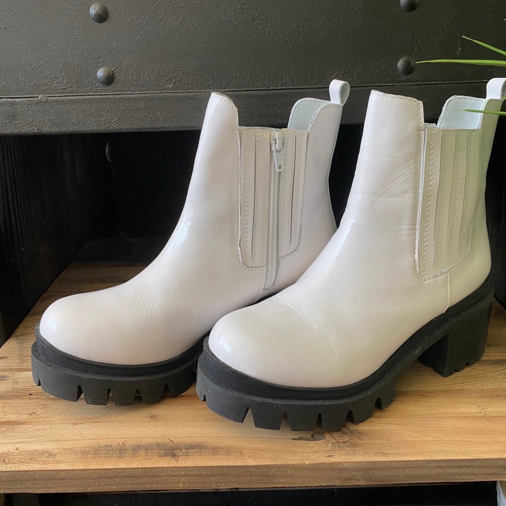 White Platform Jeffrey Campbell Boots! Worn once!